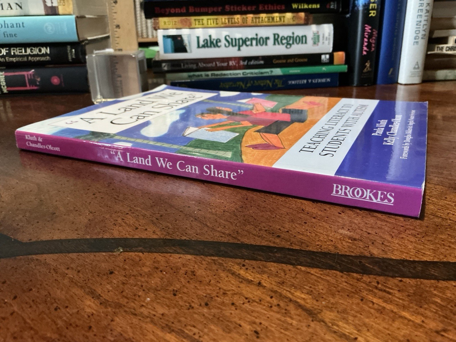 A Land We Can Share : Teaching Literacy to Students with Autism, Paula Kluth PB