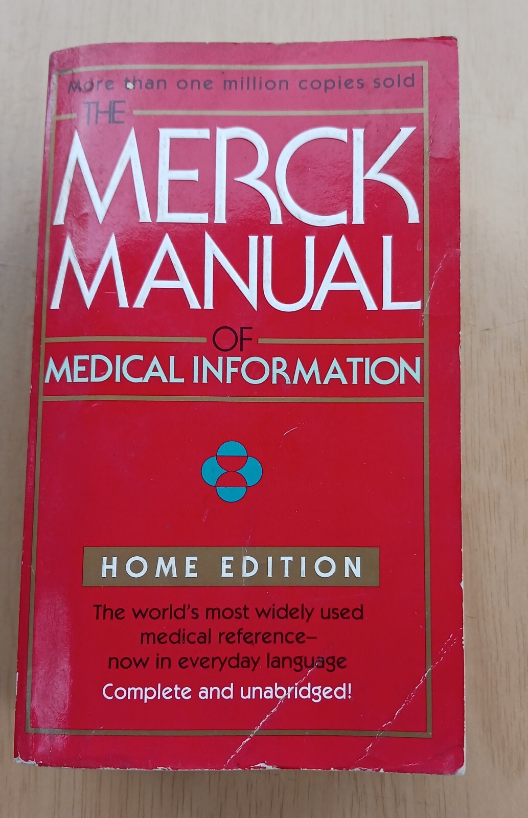 The Merck Manual of Medical Information by Robert Berkow (2000, Trade Paperback)