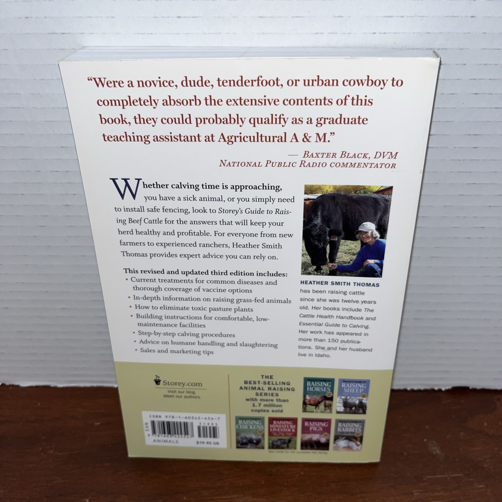 Storey’s Guide to Raising Beef Cattle – Heather Smith Thomas – Shelf Wear #2