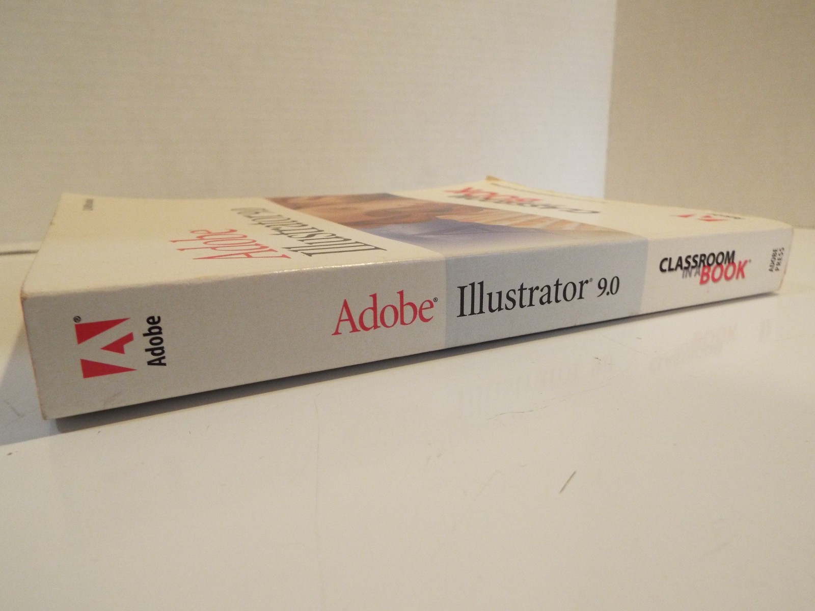 Adobe Illustrator 9.0 Classroom in a Book With CD-ROM Included.