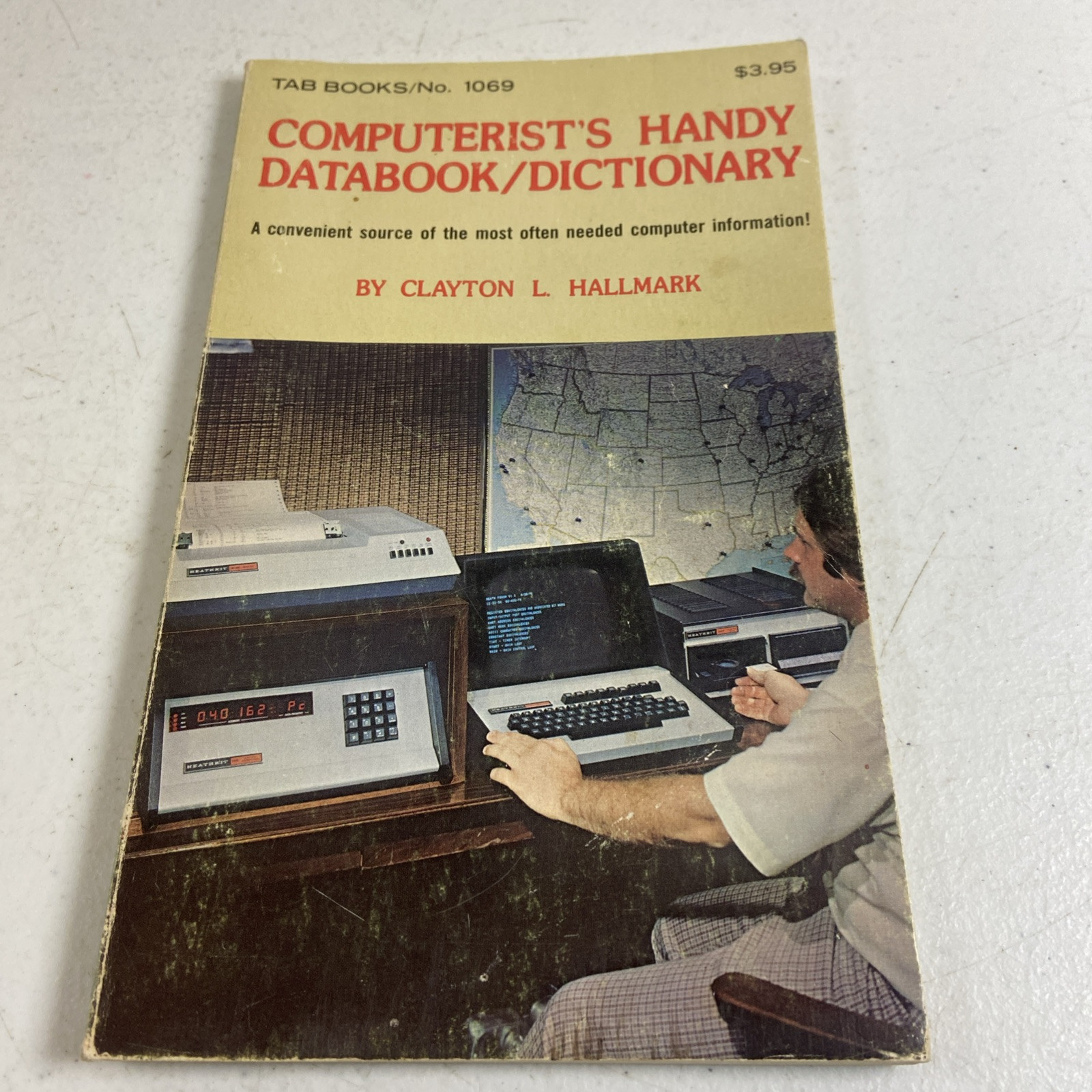 Computerist’s Handy Databook/Dictionary Clayton Hallmark 96 Pages VTG