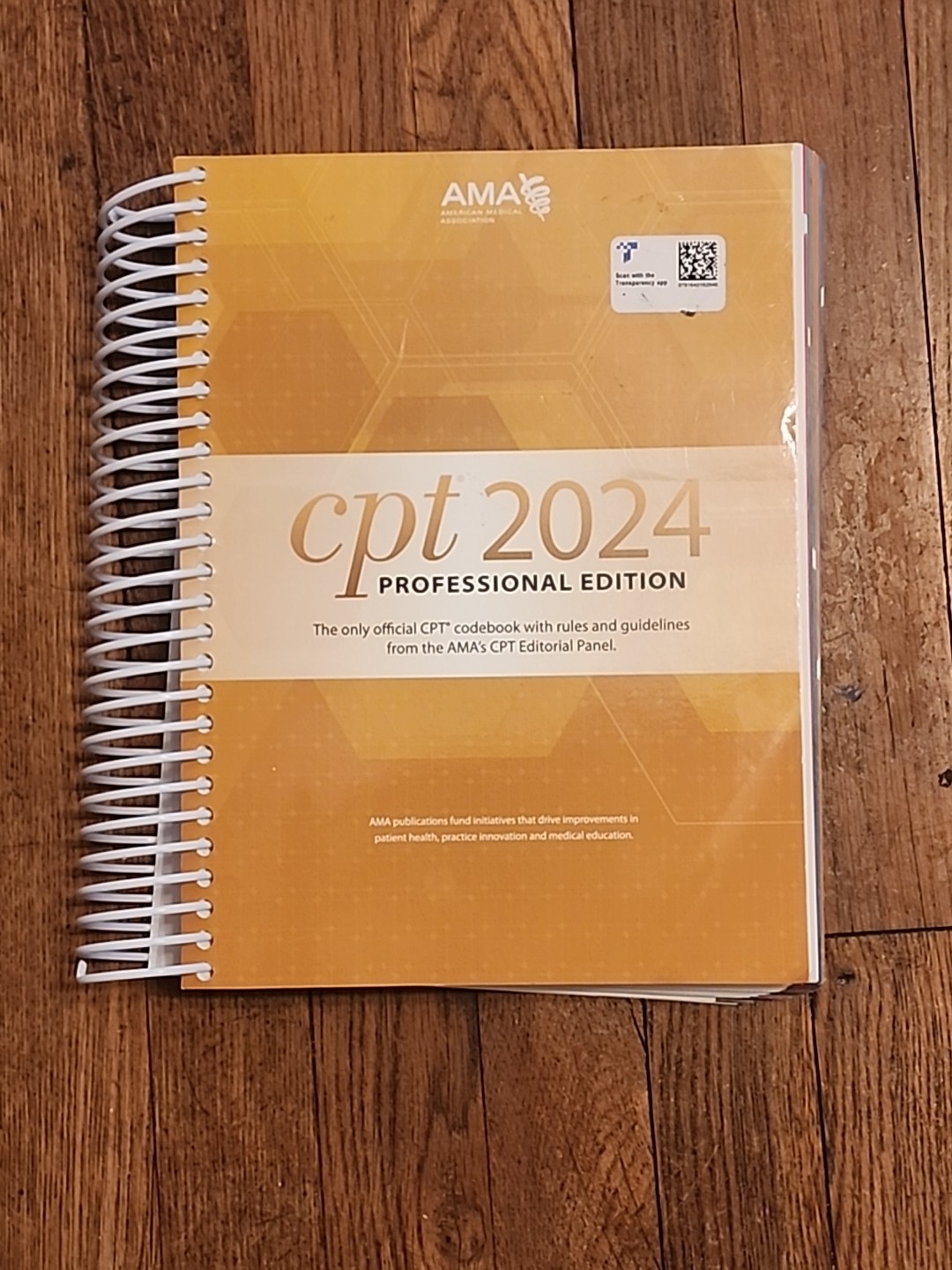 CPT Professional 2024 by American Medical Association (2023, Trade Paperback)